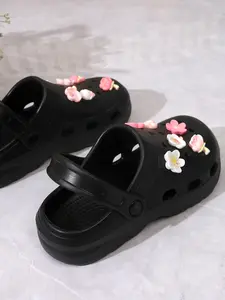 Unisex Adult Slippers, Fashionable Comfortable Shoes for All Seasons, Ideal for Casual Outdoor Use, Stylish Footwear for Men & Women