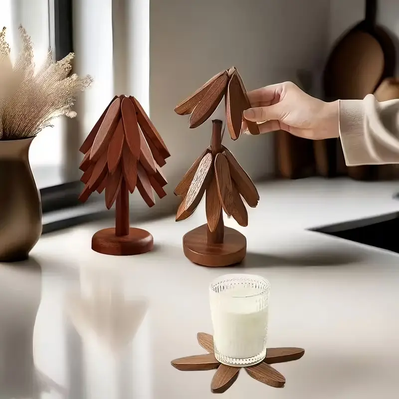 Walnut Christmas Tree Coasters Set, 4 Detachable Non-Slip Base, Heat Resistant Tea Cup Tray, Holiday Kitchen Decorative Accessories
