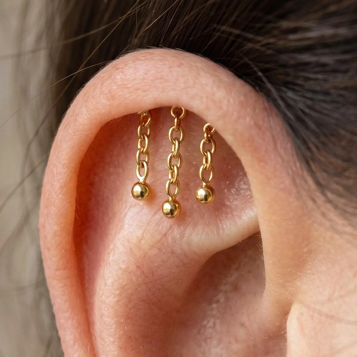 Dangle Chain Hidden Helix Internally Threaded Implant Grade Titanium