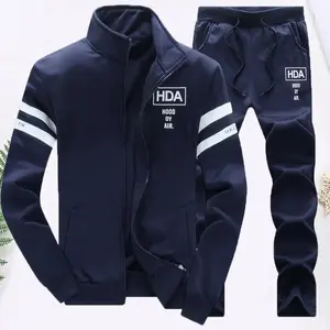 Men’s autumn and winter wool-lined stand-up collar sweater with a letter-print jacket and elastic-waist pants, sports two-piece set