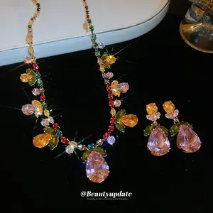 Zircon flower and leaf water drop pendant necklace and earring set, light luxury heavy-duty clavicle chain, fashionable and high-end jewelry