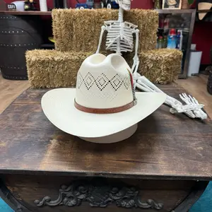 Cuernos chuecos 100X Johnson vented genuine hand woven straw