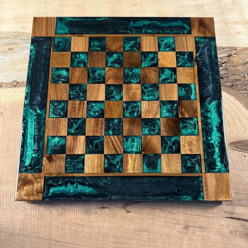 Emerald Black Onyx Walnut Chess Board (INCLUDES PIECES)
