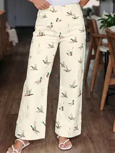 Stylish Mallard Printed Cuffed Hem Shift Jeans, Made With soft, Breathable Fabric Perfect for Warm Summer Days and Casual Outings,72%Cotton.