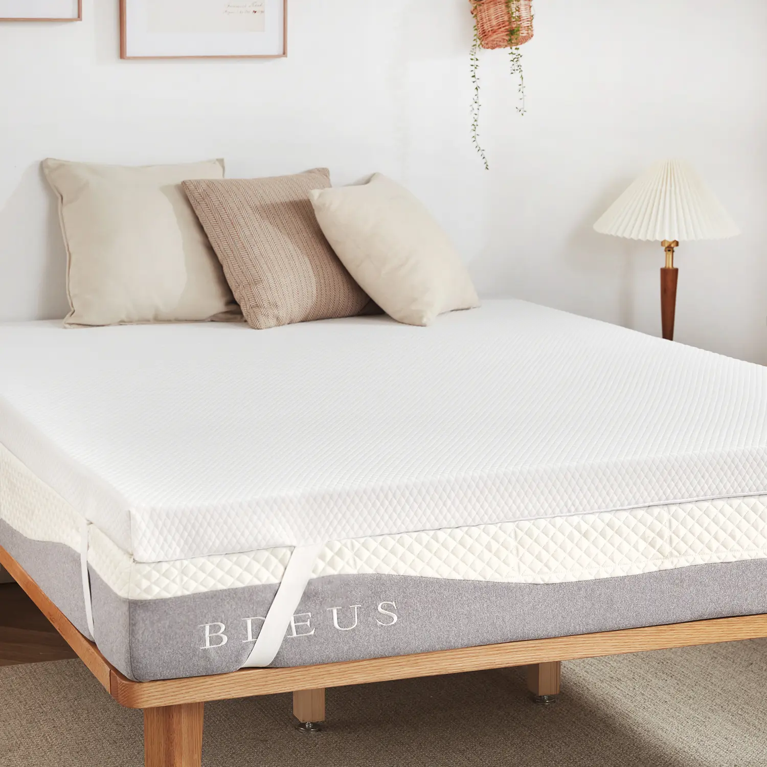 SINWEEK Soft, Breathable & Non-Slip Gel Memory Foam Mattress Topper with Fabric Cover and Adjustable Straps