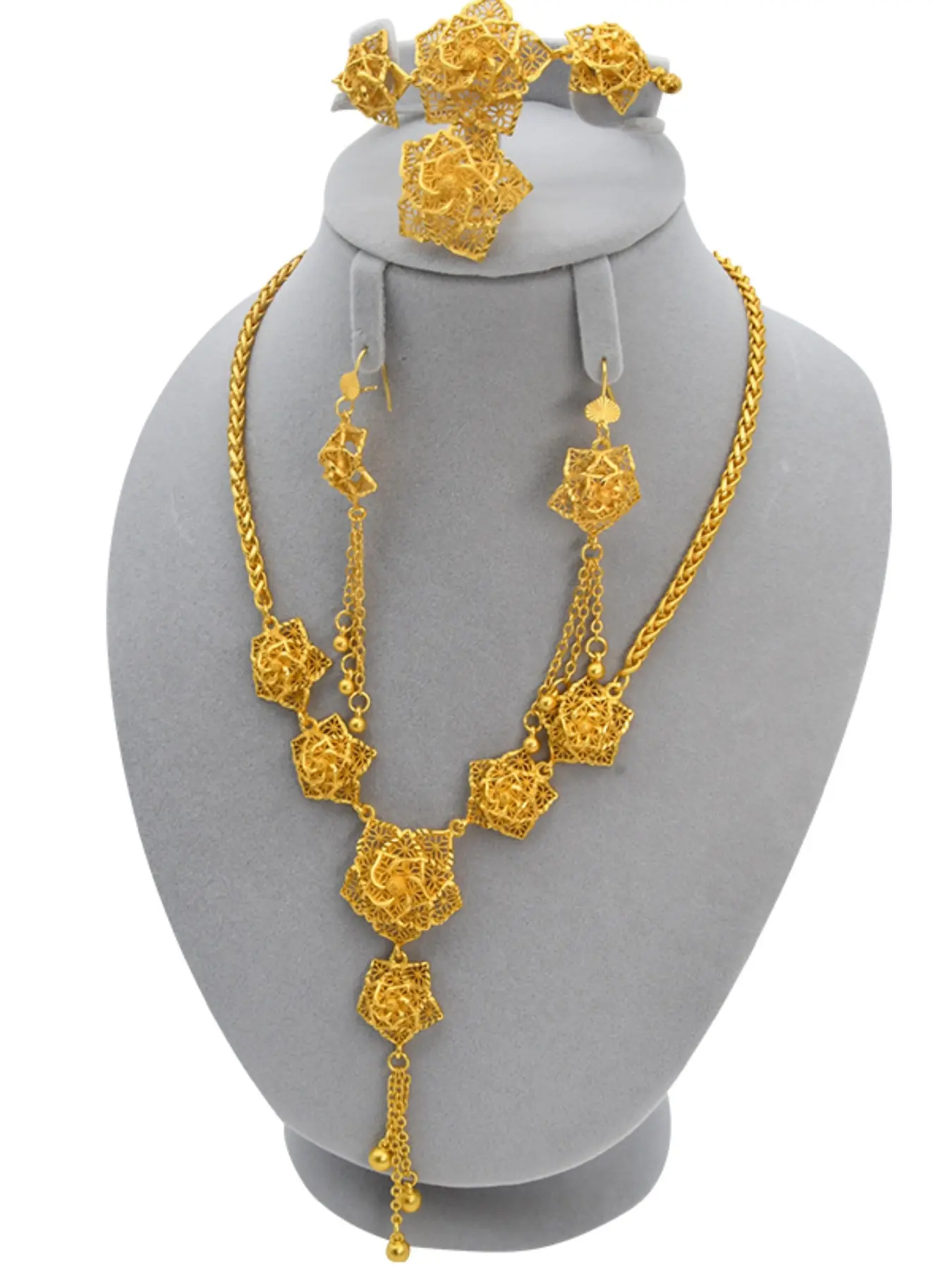 4-Piece Indian Gold Plated Fashionable Jewelry Set for Women, Dubai Long Floral Tassel Necklace Bracelet Ring Earrings, Elegant Party Accessories, Gift for Wedding