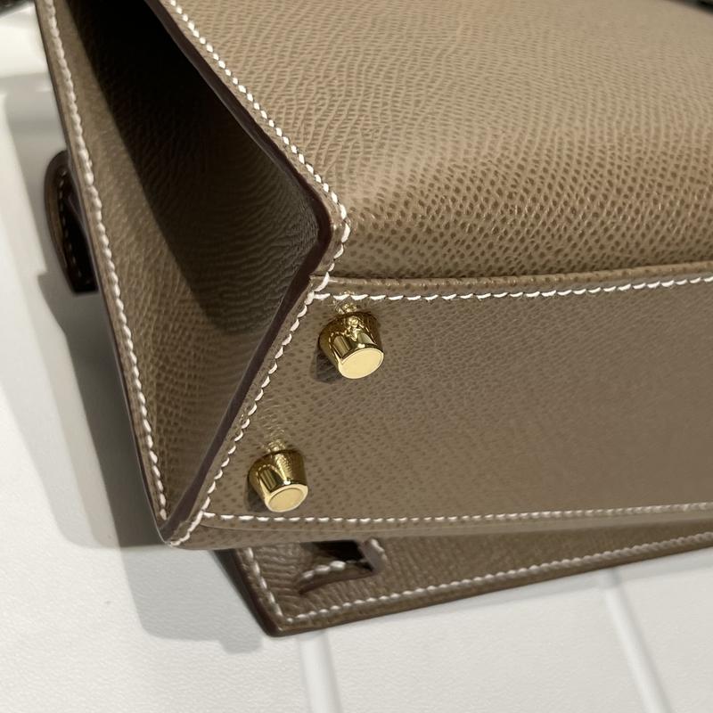 Pre-owned HERMÈS Epsom Shoulder Bags Hermes Kelly Sellier 20 “En Désordre” in Etoupe (U stamp)