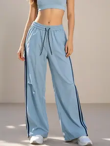 European/American hot-girl style straight-leg athletic pants with side stripes; mid-rise drawstring retro straight-leg parachute pants; available in multiple colors; loose, drapey, versatile casual long pants; suitable for spring, summer, and autumn—ideal