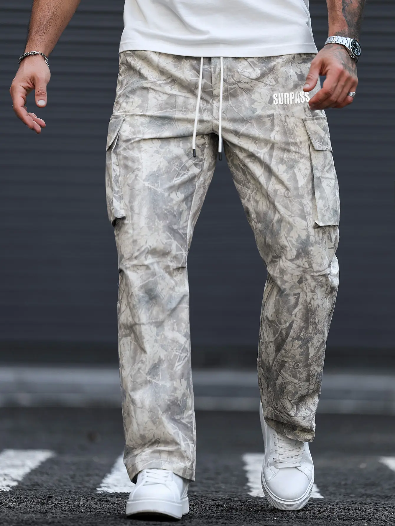 Men's Camo Print Polyester Cargo Pants - Tree-Pattern, Graphic Embroidery, Multiple Pockets, Mid-Waist Elastic Drawstring, Lightweight Loose Wide-Leg, Machine Washable, All-Purpose Army Militarita, Oversized, For Everyday Outdoor Work, XL Option, Graphic,