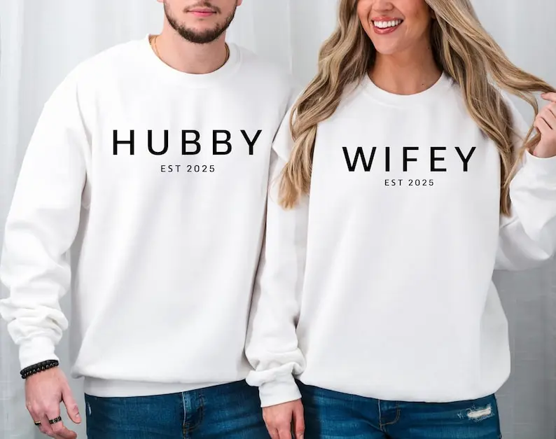Wife And Hubby Sweatshirt, Personalized Just Married Sweatshirt, Honeymoon Sweatshirt, Wedding Hoodie, Wifey est 2025 Sweatshirt,Anniversary