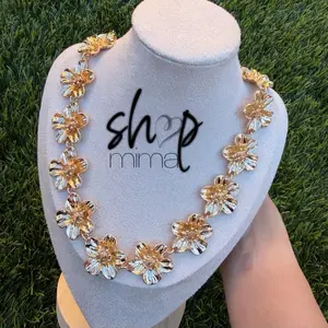 Sunflower Necklace - Elegant Floral Design, Perfect for Any Occasion