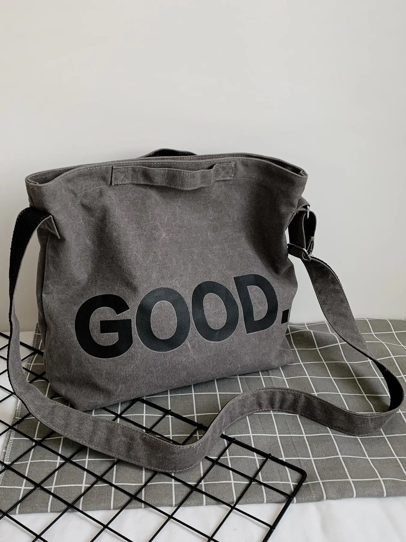 Fashion Letter Pattern Canvas Zipper Crossbody Bag, Summer Casual Large Capacity Shoulder Bag for Women & Men, Student's Preppy All-match School Bag &