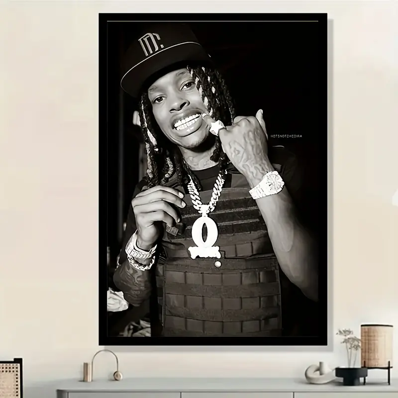 Noir Aesthetic Hip-Hop King Von Black and White Portrait Canvas Print, Multi-Size Wall Art (20 × 30 Inches Option), Frameless Poster for Music Room Kid Room Home Decor Gift, Fade Resistant, 24×36Inch(60×90Cm)