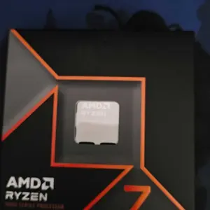 AMD Ryzen 7 9700X - Ryzen 7 9000 Series Granite Ridge (Zen 5) 8-Core 3.8 GHz - Socket AM5 65W - Radeon Graphics Processor - 100-100001404WOF