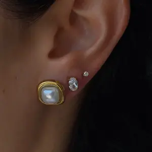 EVRY JEWELS Women's Daisy Dreams Pearl Earrings