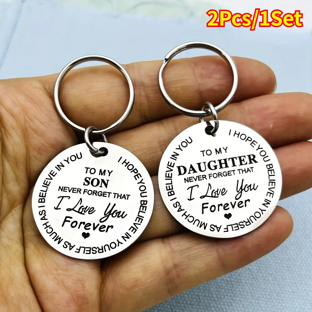 Elegant Metal Puzzle Piece Keychains, 2Pcs Commemorative Set Engraved with "Never Forget I Love You" - Personalized Parent-to-Daughter Gift for Birthday, Christmas, Engraved Text