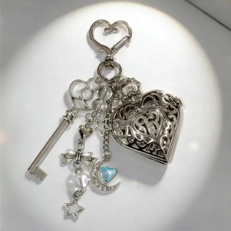 2026 New Unique Design Heart Dial Keychain, Elegant Vintage Pocket Watch Pendant, High-End Bag Charm, Stylish Accessory