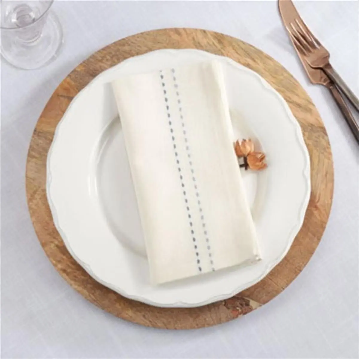 Saro Lifestyle 103.BL18S 18 in. Striped Dobby Table Napkins - Set of 4, Blue Dinnerware Napkins, Stripe Napkins