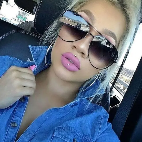 Women's KEY Plastic Sunglasses - Demi Gradient Tinted Lenses, Ombre Effect, UV Protection, Modern Fashion Glasses, Unisex Stylish Design
