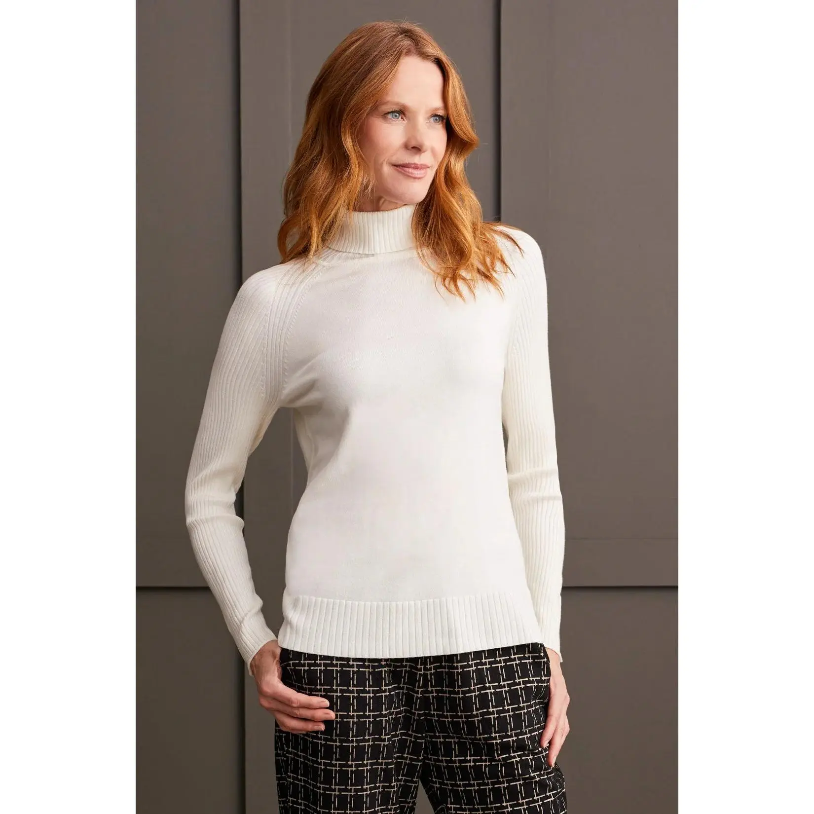Long Sleeve Turtleneck Sweater [Cream-1916O]