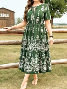 Plus Size Women's Summer Bohemian Boho Chic Floral Dress, Casual Fitted All over Print Dress, Perfect for Leisure Wear