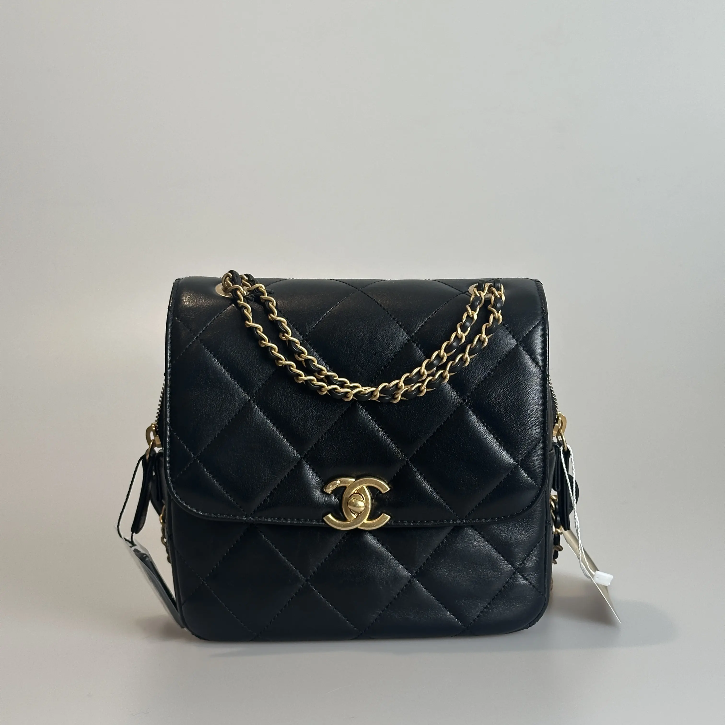 Pre-owned CHANEL Shiny Calfskin Backpack Ado Black Quilted with Gold tone Clasp 74527393