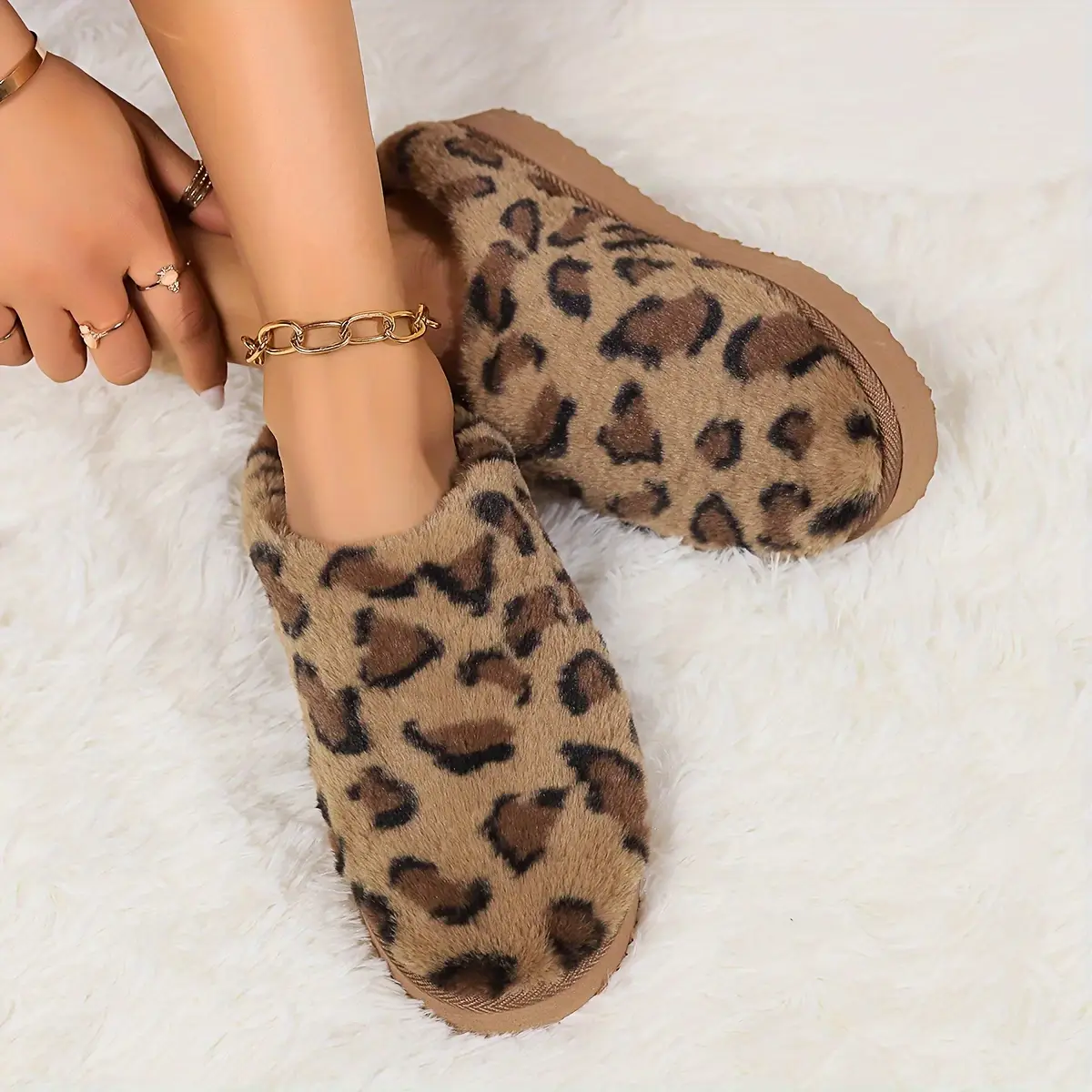 Comfy Fleece Lined Women's Leopard Slippers - Knitted Plush Fabric Anti-Skid Home Shoes for Indoor Outdoor Girl Footwear