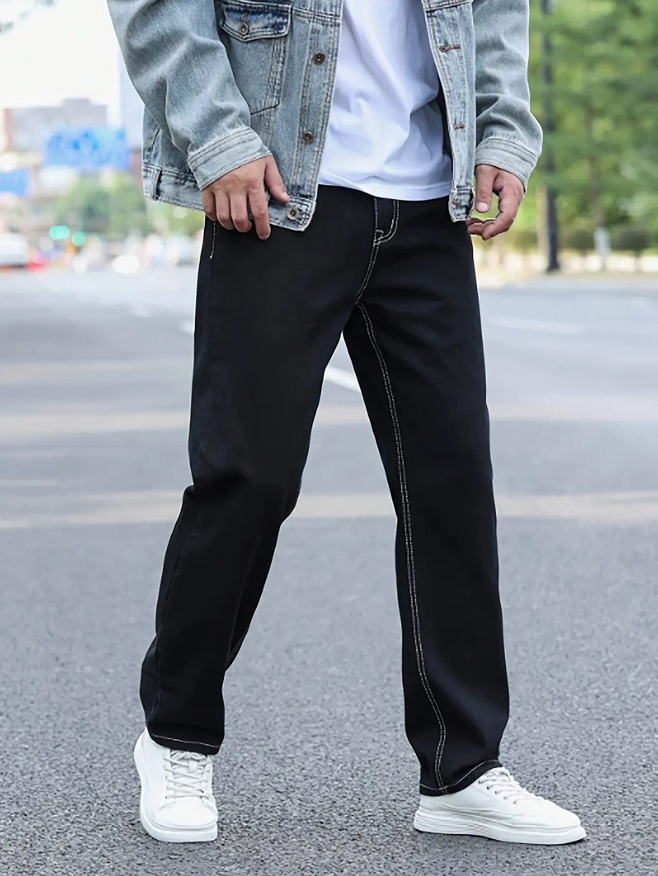 Men's Loose Straight Leg Jeans, Casual Denim with a White Edge Side Stripe and Multiple Pockets, Menswear