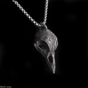 Retro Nordic Crow Skull Pendant Necklace, Unisex Edgy Bird Jewelry, Durable Alloy Chain, Unique Animal Charm Necklace, Lucky Amulet, Funky Statement Accessory, Gothic Men and Women Jewelry Gift