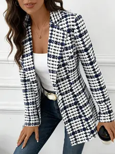 A fashionable blue and white herringbone long sleeved suit jacket for women, with a classic herringbone pattern that looks slim and suitable for commuting to work, shopping, and outdoor activities, both indoors and outdoors