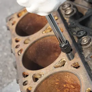 VEVOR 7-Piece Thread Chaser Set, Metric Thread Restorer Tool M10 M12 M14 M18 M20 M22, Rethreading Tool Kit with Storage Case, Heat Treated Carbon Steel, for Automotive Thread Repair Applications