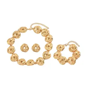 2026 New Vintage Gold-Tone Knotted Link Female Jewelry Set, French Elegant Geometric Style Necklace + Bracelet + Stud Earrings Set for Daily & Special Occasions
