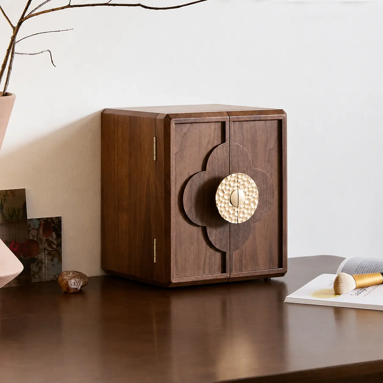 Walnut Quatrefoil Handle Jewelry Box - 5-Layer Wooden Organizer with Magnetic Closure, Antique Storage Box for Her, Home Supplies Gift