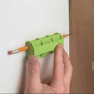 Precision Plastic Level Line Marker Tool, Measuring Tool, Calipers, Fine Tip Left-Handed Design, Ideal for Measurement & Layout Tasks, Durable Construction