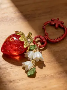 Love Sweetheart Strawberry Floral Pattern Keychain, Cute 3D Design, Perfect Gift for Friends & Family, Stylish Accessory for Everyday Use