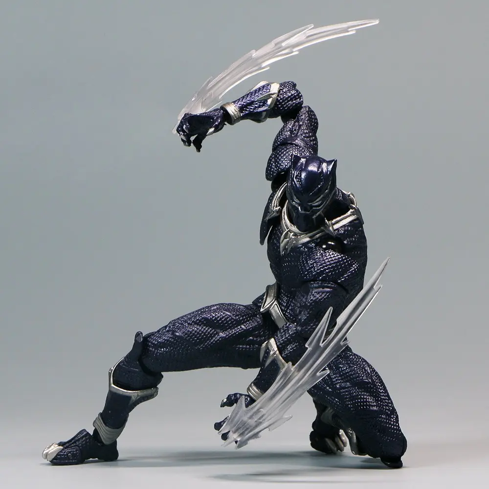 Yamaguchi-style black character figure – articulated, boxed, for desktop display Yamaguchi-style black character figure – articulated, boxed, for desktop display