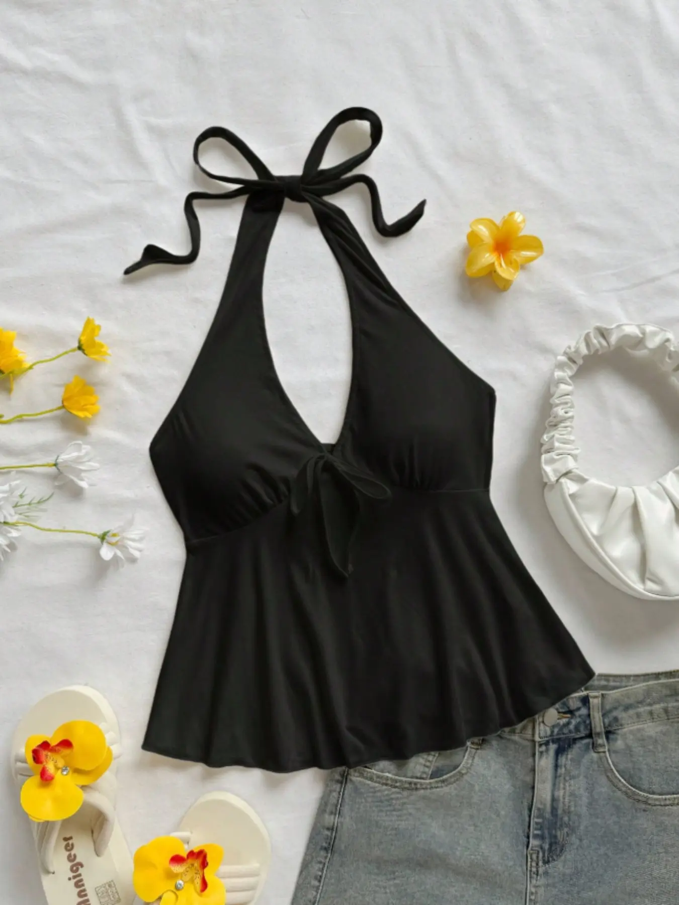 Women's Halter Neck Design Short Sleeveless Top, Front Tie Adjustable Backless Strap Top, Flared Hem Design, Y2K Style Aesthetic Sexy Summer Casual Chic Tank Top