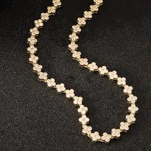 Luxury Floral Brass Necklace – Perfect Jewelry Gift for Women