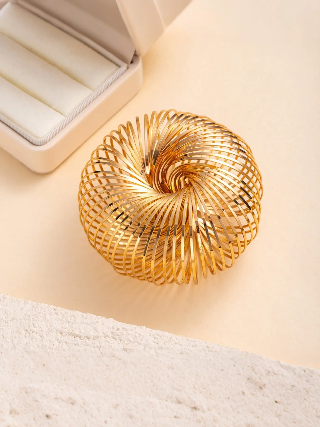 Ligui Minimalist Chunky Gold Spiral Cuff Bangle for Women | Fashionable Creative Bangle | Sculptural Multi Layer Wire Statement Bracelet | Avant Garde Luxury Wrist Jewelry Stacking Bangles | Metal Bracelet