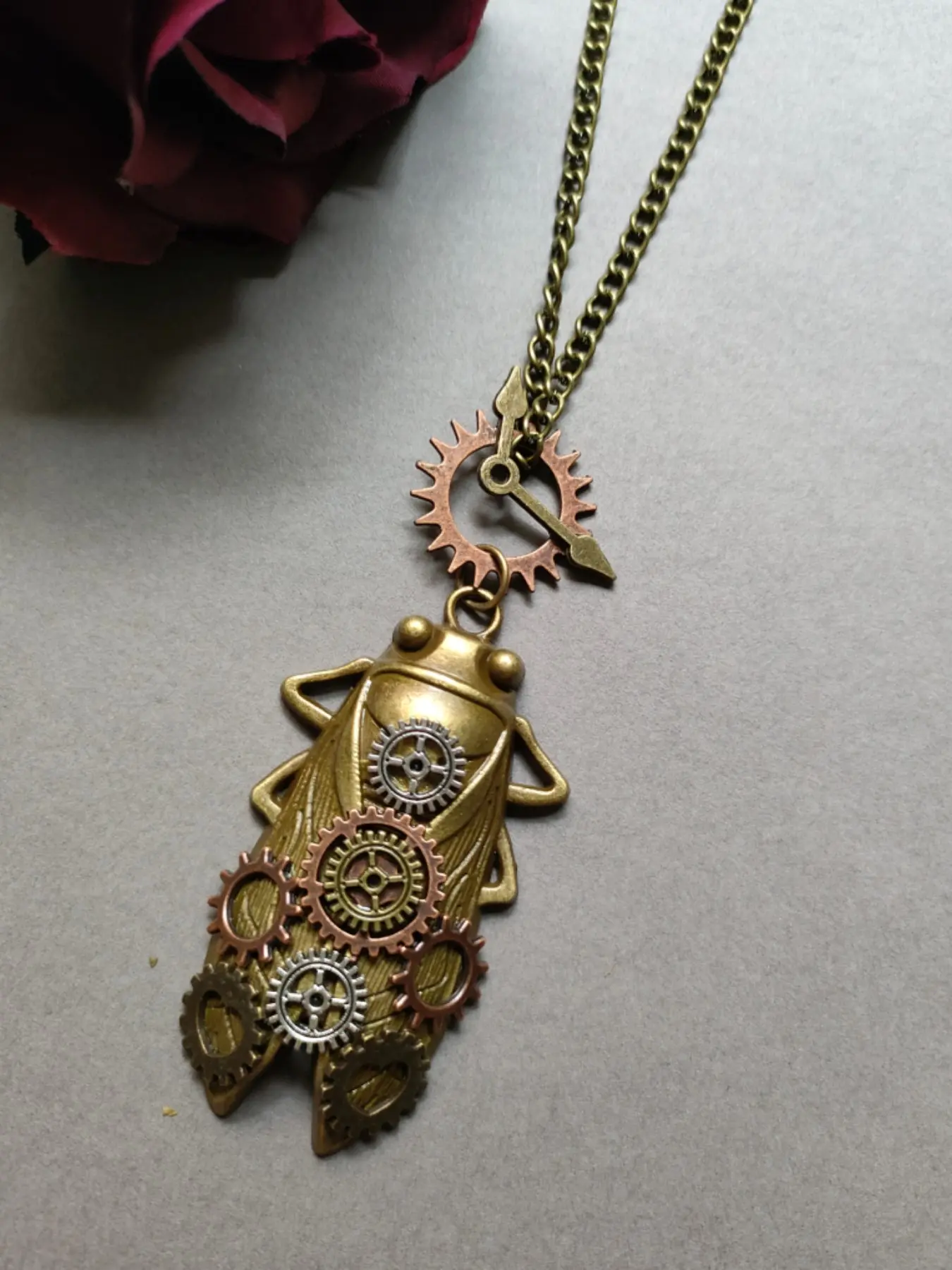 80cm Vintage DIY Handmade Cicada Long Chain Pendant Necklace, Industrial Retro Gears Steampunk Necklace, Unique Crafted Jewelry for Men and Women