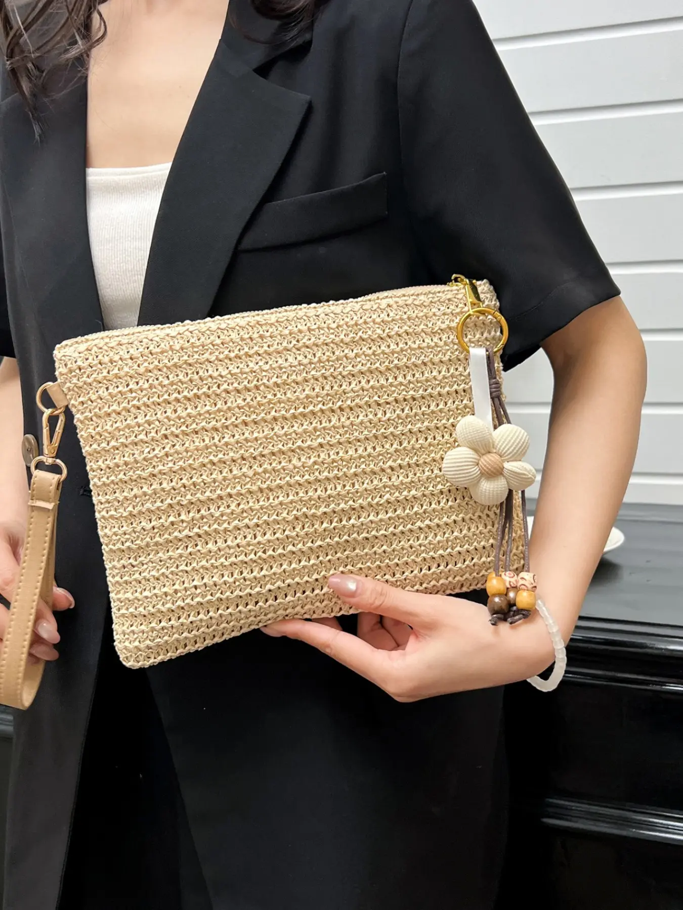 Korean Style Handmade Straw Woven Bag Summer Vacation Beach Embellished Clutch Trendy Minimalist Purse Chic Minimalist Versatile Woven Purse Fashionable Versatile Purse
