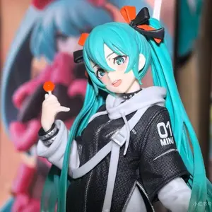 Hatsune Miku Punk Future Fashion Figure – Desktop Decoration