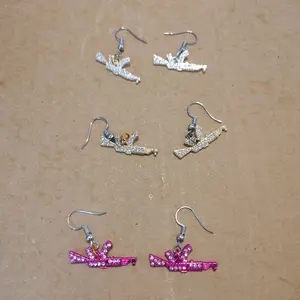 1 pair of shotgun earrings