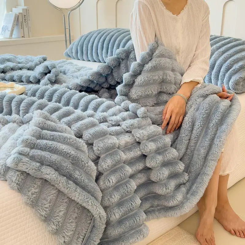 Solid Color Stripe Design Faux Fur Blanket, 1 Count Soft Warm Throw Blanket, Air-conditioned Room Accessories Blanket, Warm Nap Blanket for Home Offic