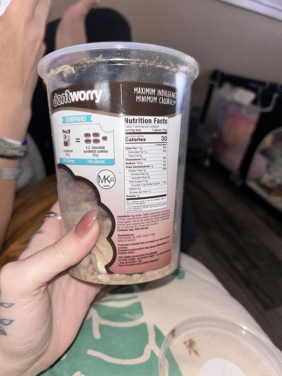 Item: 4 Pack Meringue Chocolate Filled