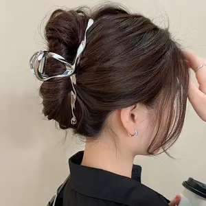 Metal Flat Claw Clips, Geometric V-Shaped Hair Clips, Flower Hair Accessories, Versatile Korean Cross Barrettes for Women’s Ponytails, V Shaped Clip