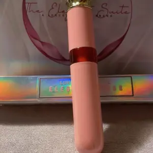 The Elegant Suite Luxury Wand - Pink & Gold Design for Enhanced Beauty