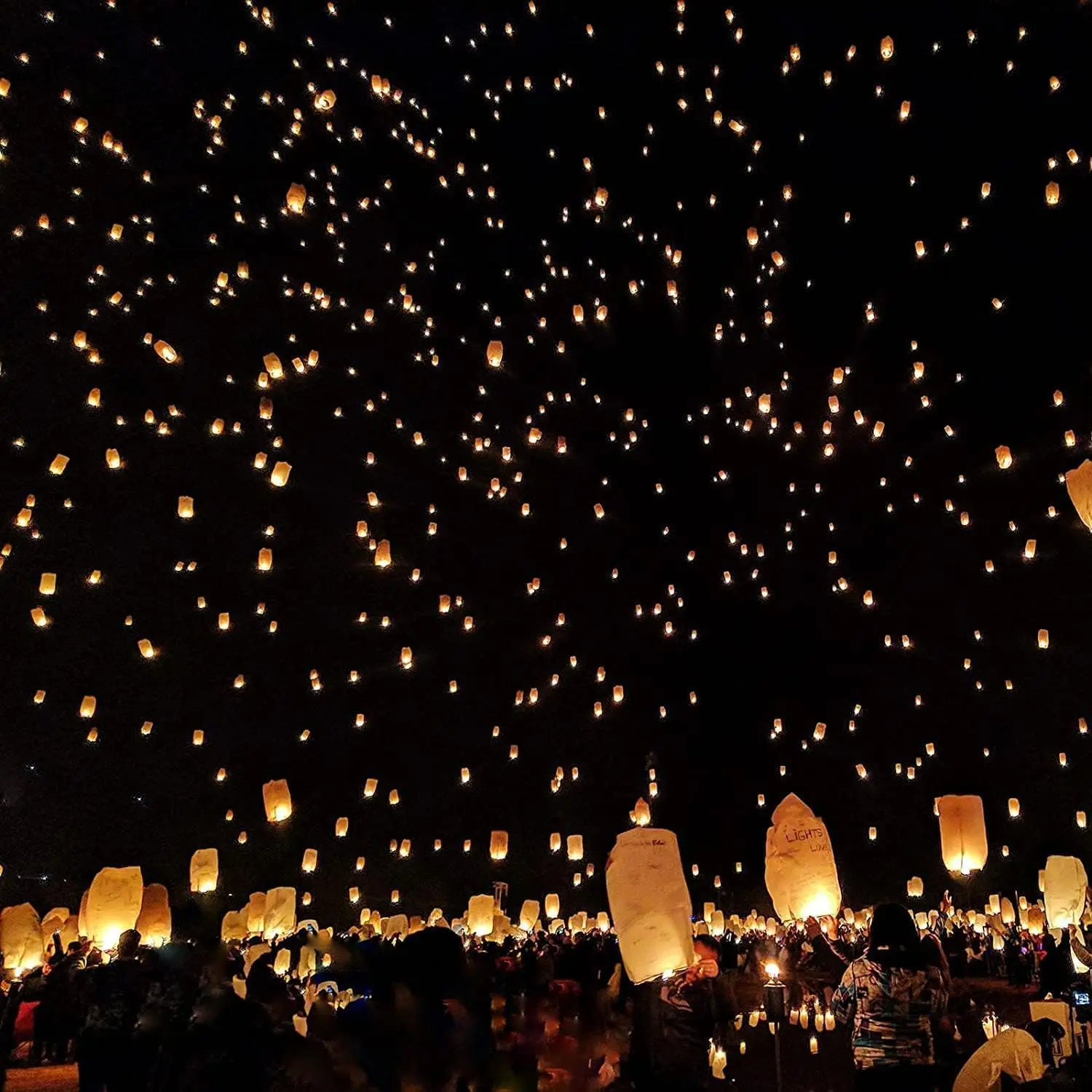 Paper Lanterns 15Pack white with a Marker Pen.For Celebrations of Family,Parties & Weddings.