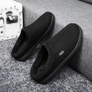 Black slides men home slippers, suitable for winter wear, with thick inner lining and anti-slip sole, easy to put on with one foot. Footwear Flipflop Makapal Decor