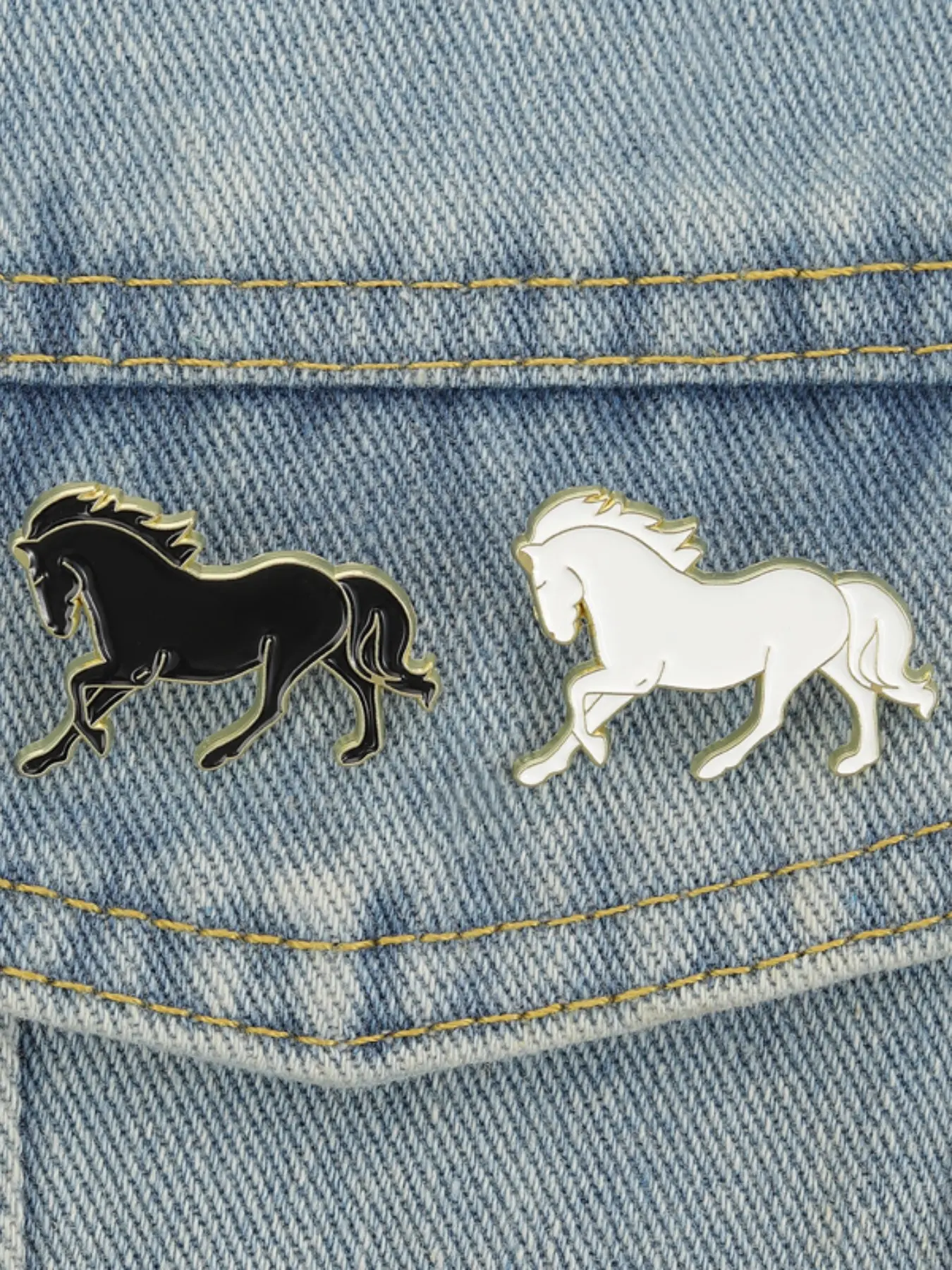 2 Piece Cartoon Galloping Horse Enamel Pin Pair Mascot of the Year of the Horse Black White Color Animal Design Brooches, Brooch Set for Backpack Coat Scarf Jacket Lapel Badge Decoration Jewelry Gift for Kids Friends Collectors Decor Pins
